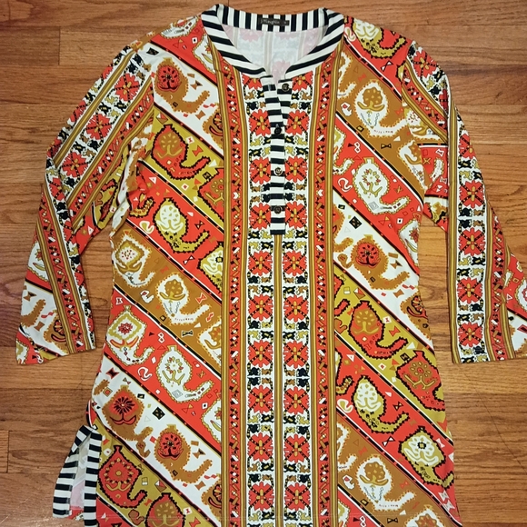 Colorful Patterned Tunic Top - Picture 2 of 10